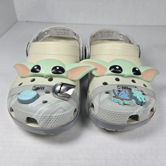 CROCS Star Wars Grogu X Unisex Classic Clogs M4/W6 Baby Yoda Mandalorian Slip on - Picture 2 of 7